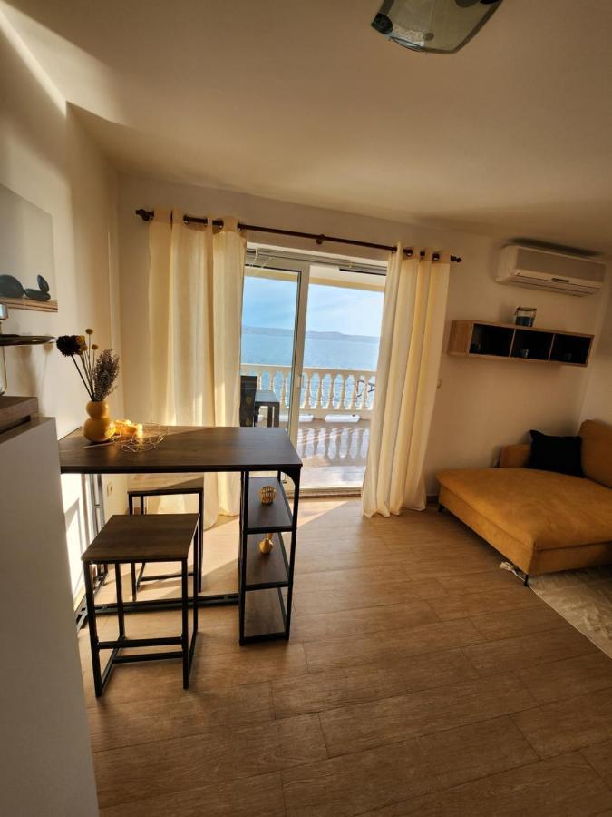 Ferienwohnung Lucija Karlobag Exterior foto